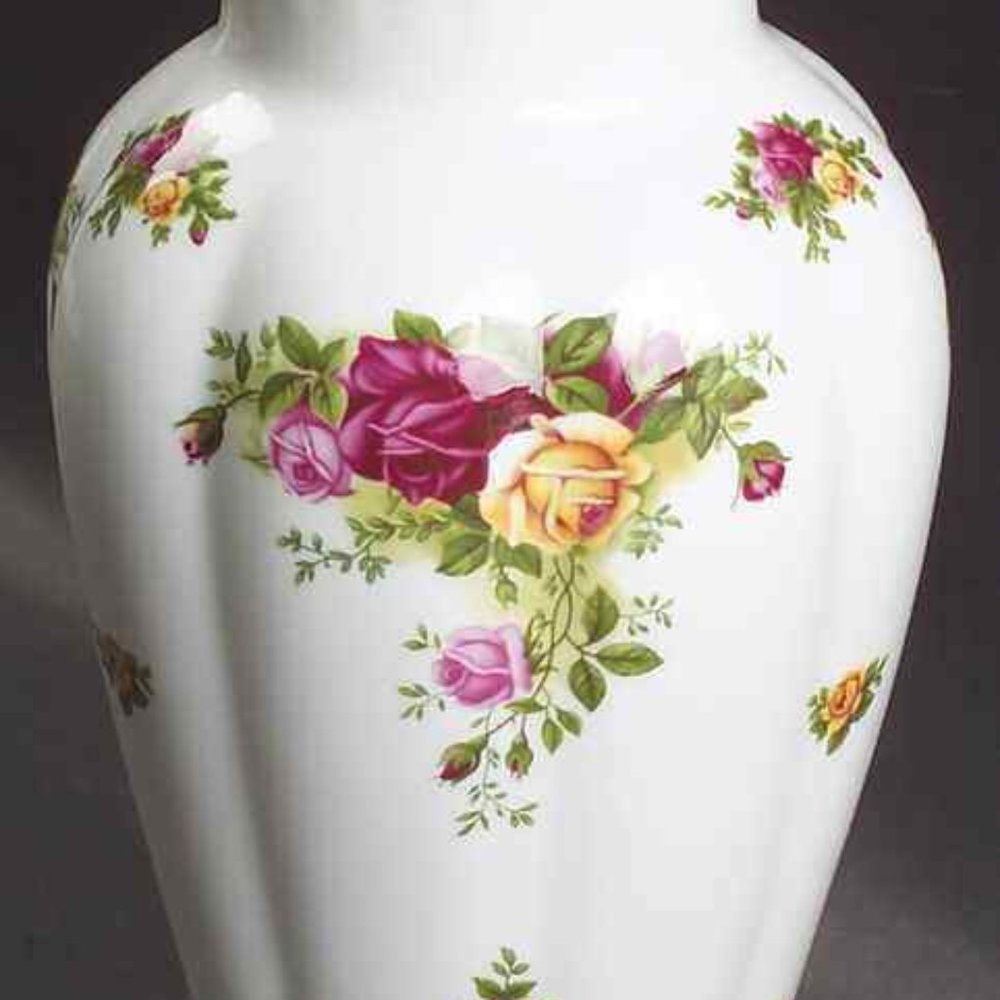Royal Albert Old Country Roses 7" Montrose Vase 3462918